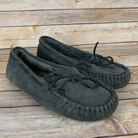 minnetonka gray moccasins